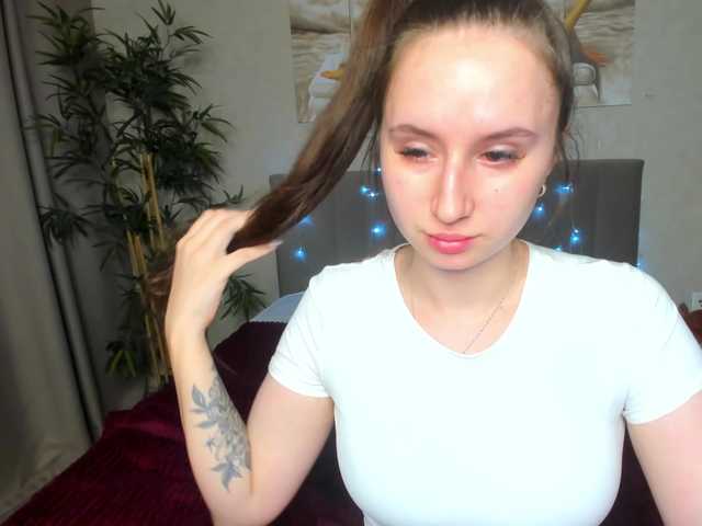 KiraSweet's BongaCams show and profile