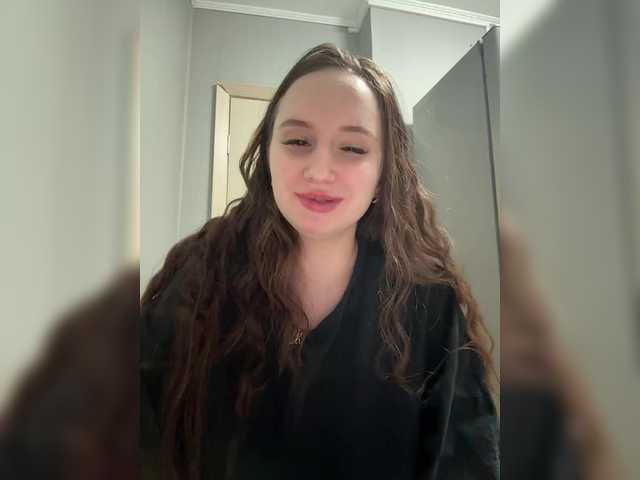 KiraSweet's BongaCams show and profile