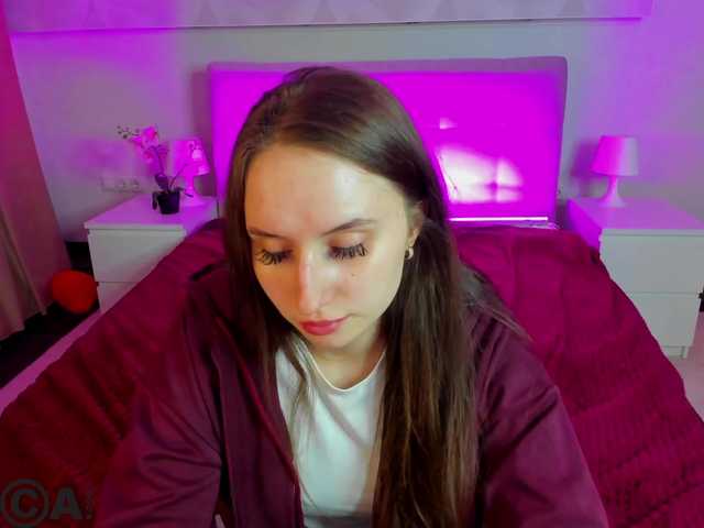 KiraSweet's BongaCams show and profile