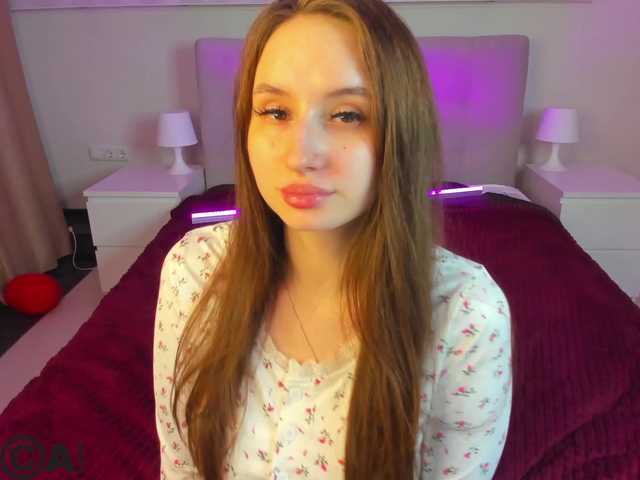 KiraSweet's BongaCams show and profile