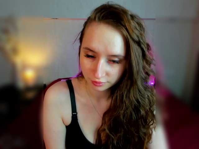 KiraSweet's BongaCams show and profile