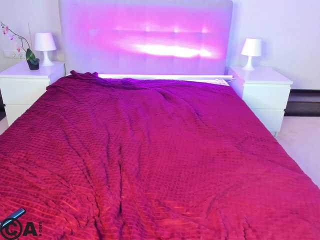 KiraSweet's BongaCams show and profile