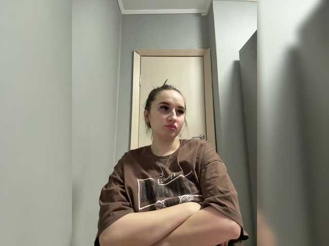 KiraSweet's BongaCams show and profile