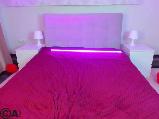 KiraSweet's BongaCams show and profile