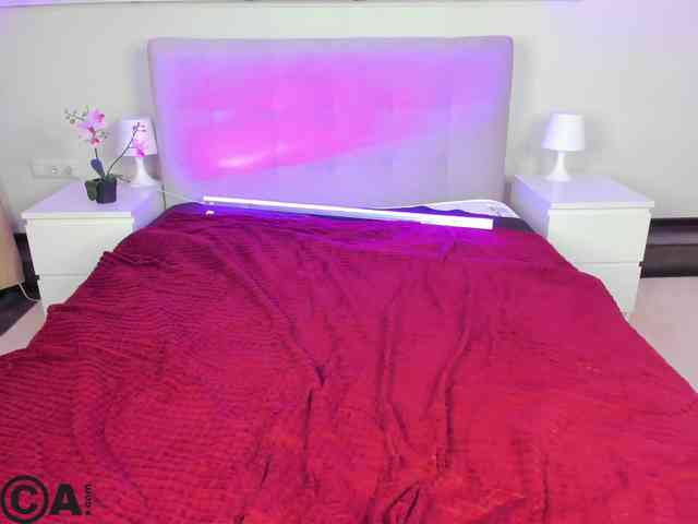 KiraSweet Live Webcam on BongaCams