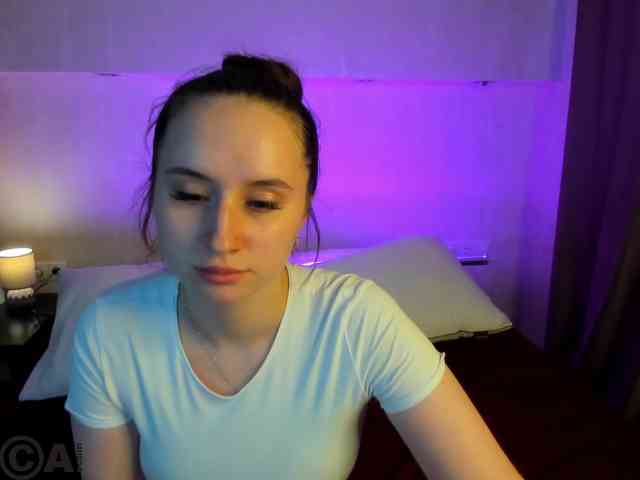 KiraSweet webcam