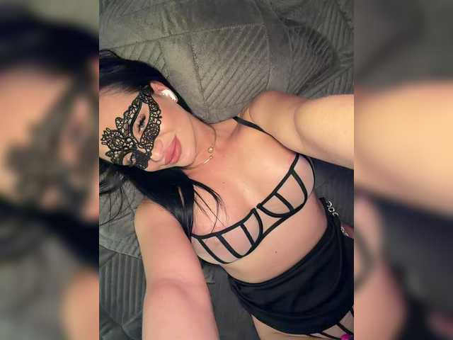 Miss-di's BongaCams show and profile