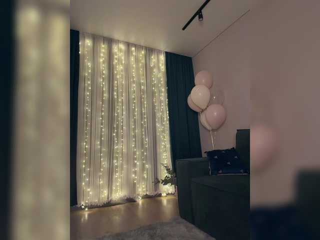 Miss-di's BongaCams show and profile