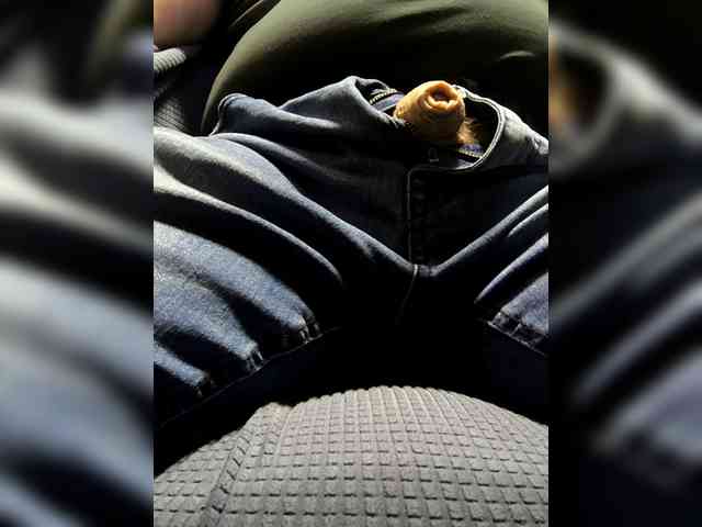 Alexmg Live Webcam on BongaCams