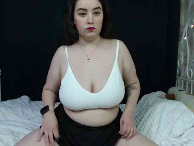 AmazingAllice webcam