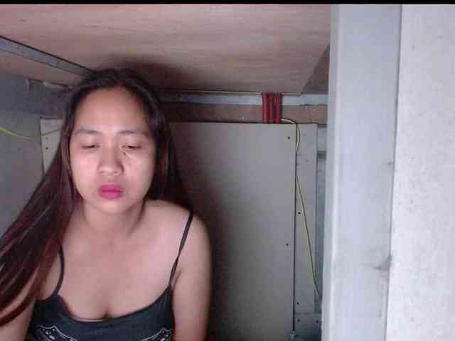 LadyAsianForyou webcam