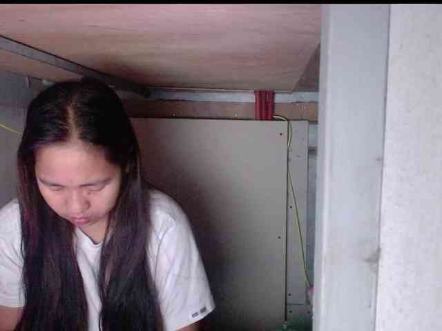 LadyAsianForyou webcam