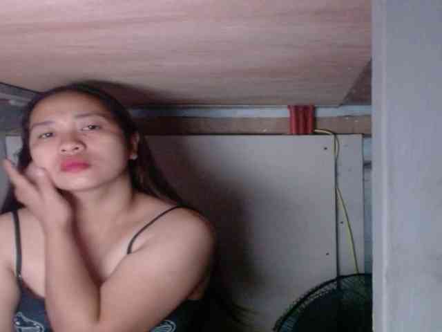 LadyAsianForyou webcam