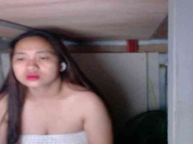 LadyAsianForyou webcam