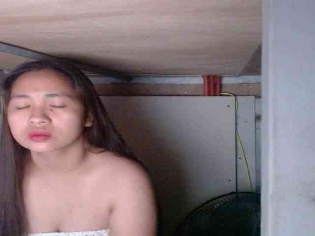 LadyAsianForyou webcam