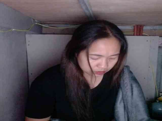 LadyAsianForyou webcam