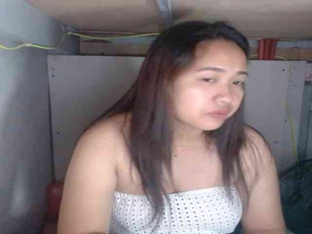 LadyAsianForyou webcam