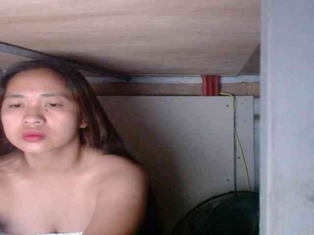 LadyAsianForyou webcam