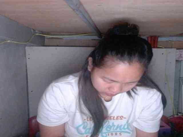 LadyAsianForyou webcam