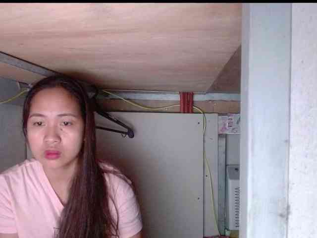 LadyAsianForyou webcam