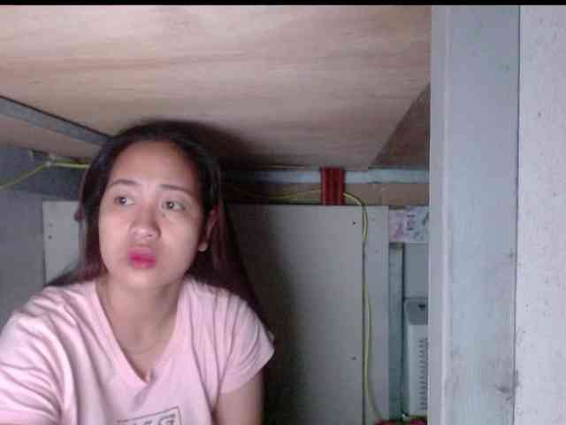 LadyAsianForyou webcam