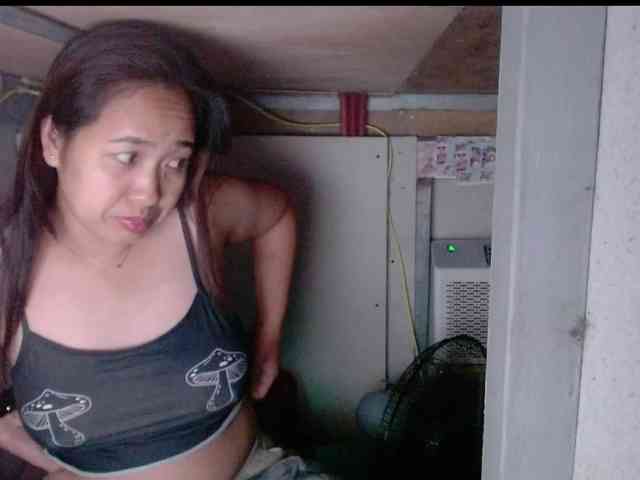 LadyAsianForyou webcam