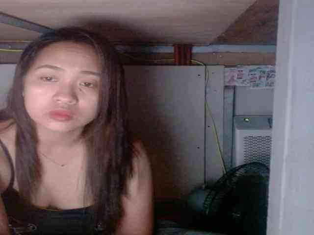 LadyAsianForyou webcam