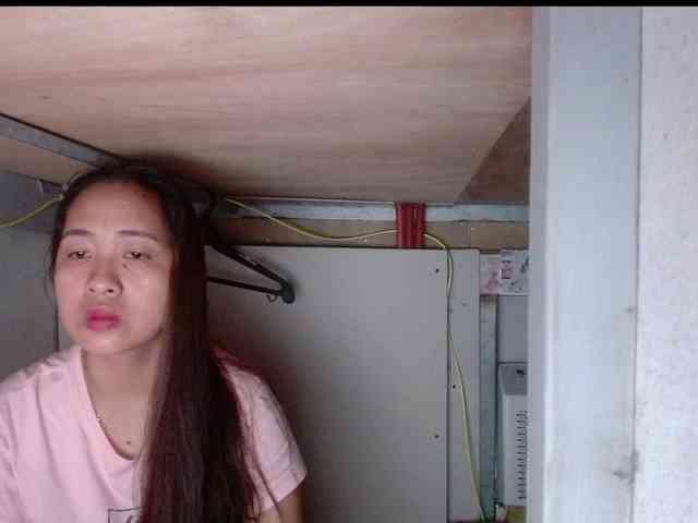 LadyAsianForyou webcam