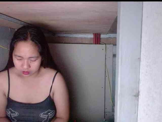 LadyAsianForyou webcam