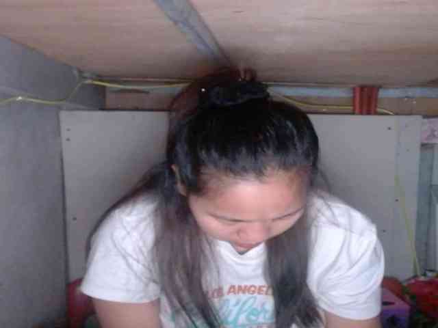 LadyAsianForyou webcam