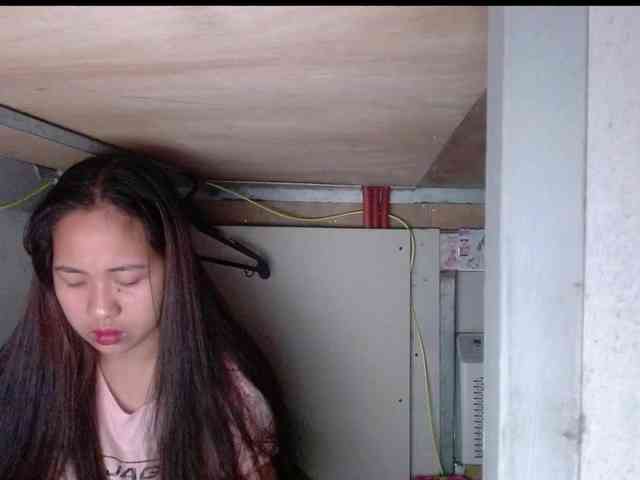 LadyAsianForyou webcam