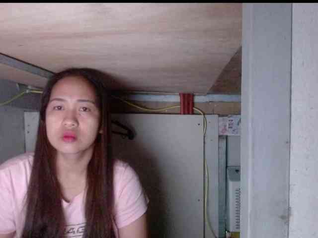 LadyAsianForyou webcam