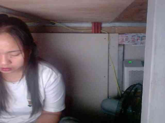 LadyAsianForyou webcam