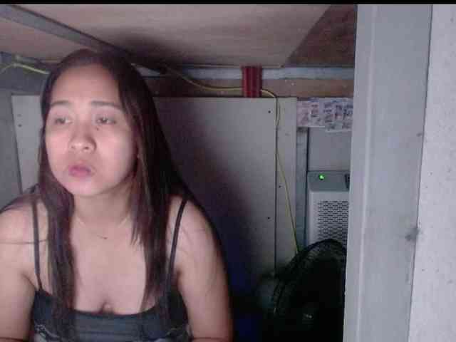 LadyAsianForyou webcam