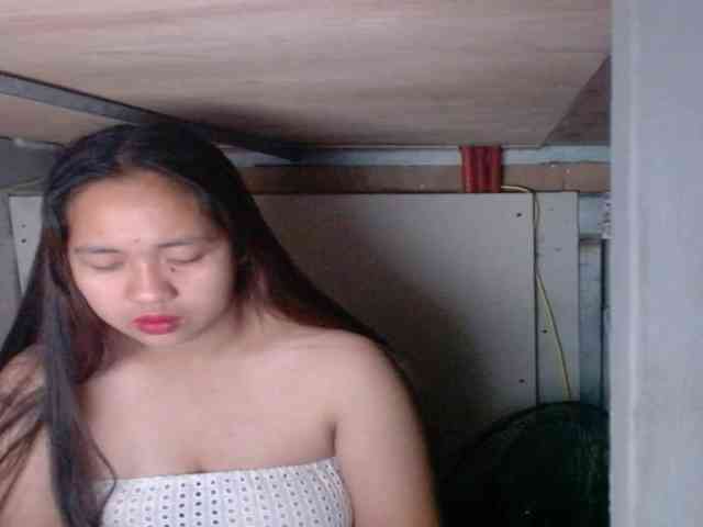 LadyAsianForyou webcam