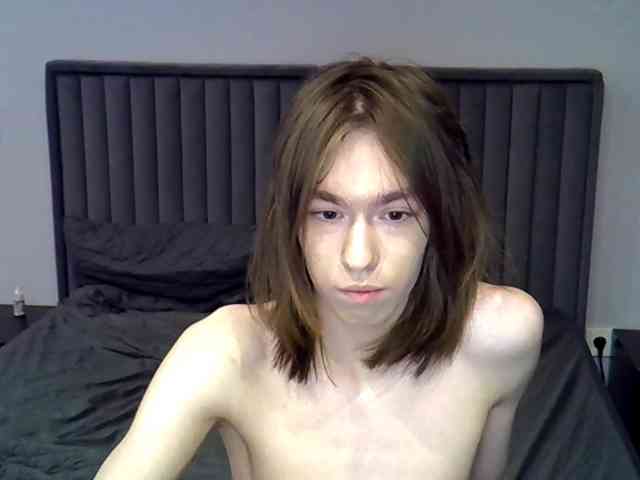 Krisfemboy1 Krisfemboy1