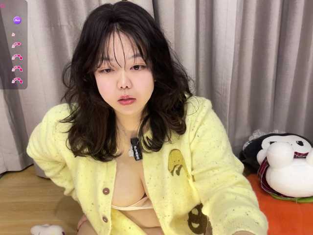 Kittenfishing's BongaCams show and profile