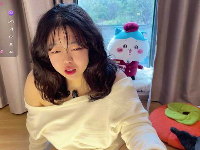 Kittenfishing's BongaCams show and profile