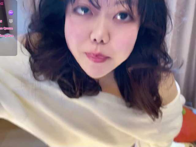 Kittenfishing's BongaCams show and profile