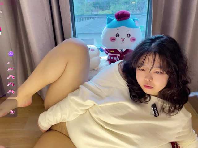 Kittenfishing's BongaCams show and profile