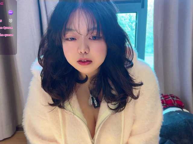 Kittenfishing's BongaCams show and profile