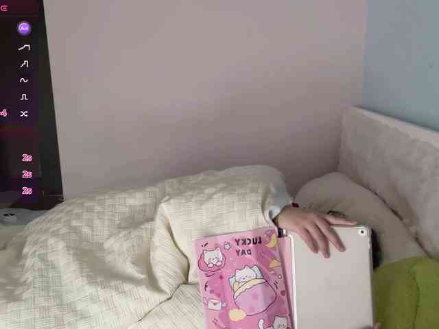 Kittenfishing webcam