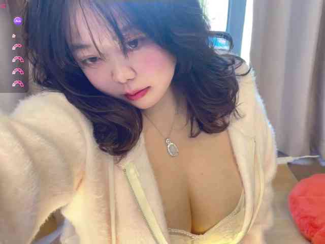 Kittenfishing webcam