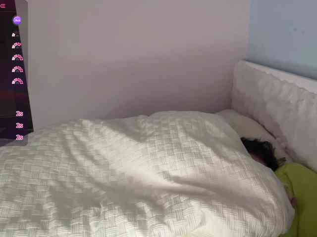 Kittenfishing webcam