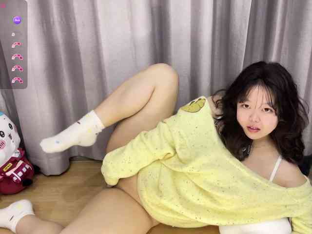 Kittenfishing webcam