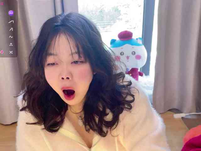 Kittenfishing webcam