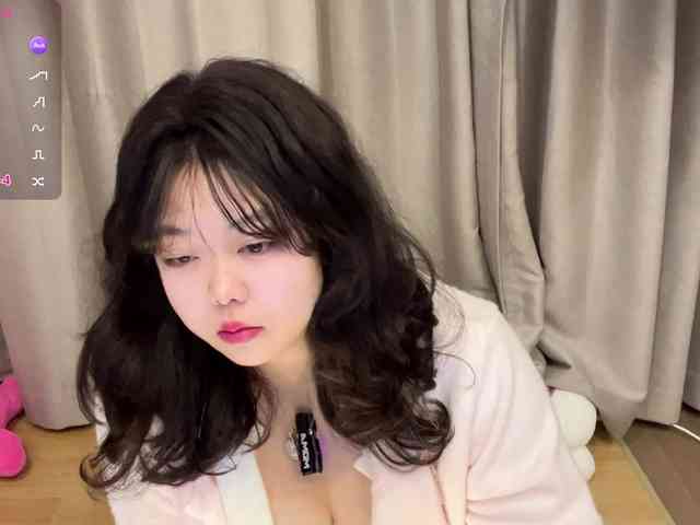 Kittenfishing webcam