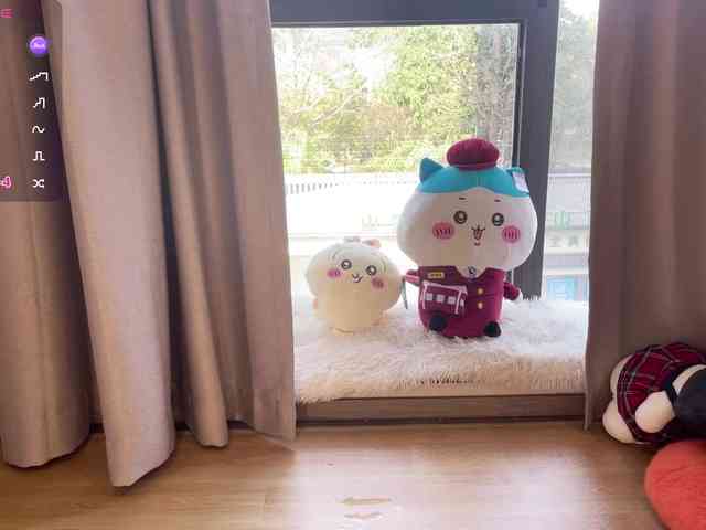 Kittenfishing webcam