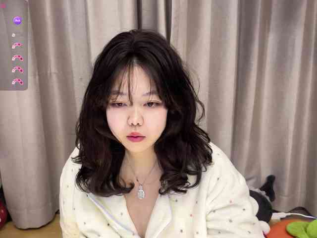 Kittenfishing webcam