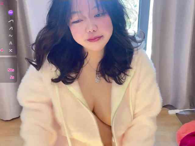 Kittenfishing Live Webcam on BongaCams